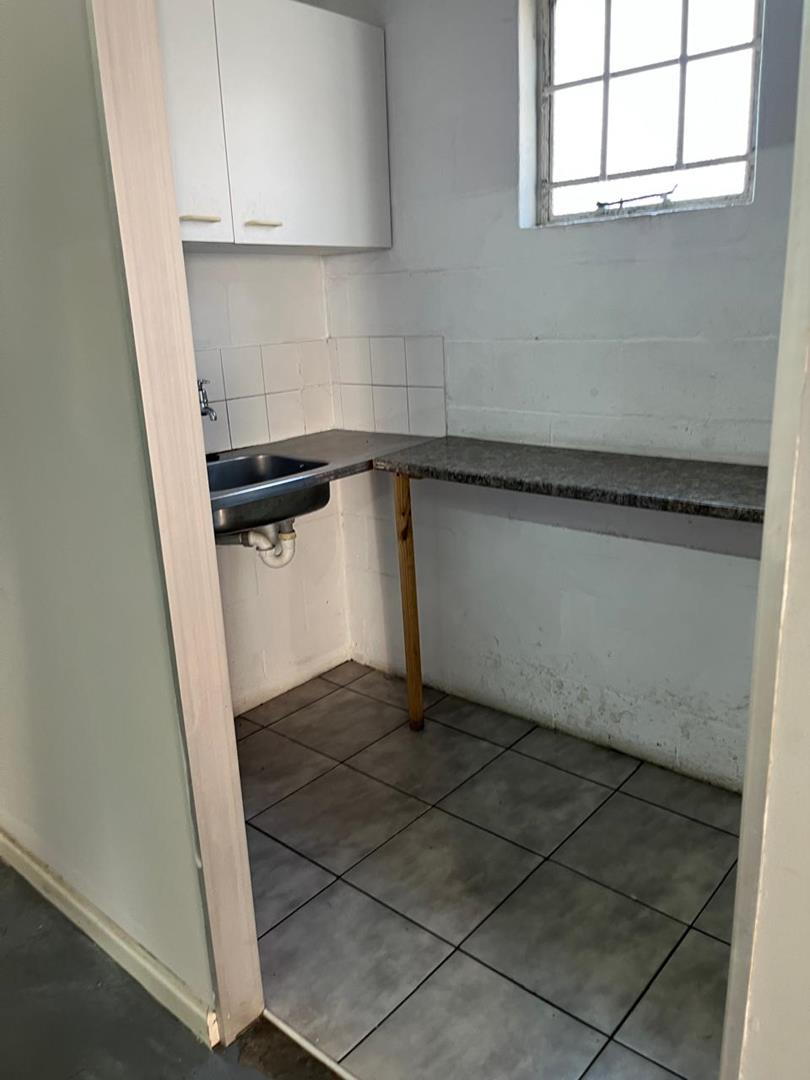 To Let commercial Property for Rent in Paarden Eiland Western Cape